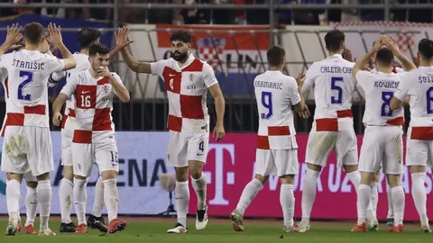 王楚钦率国乒8-0完胜澳洲，速战速决策略解读，九派媒体聚焦