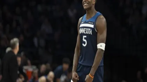 法国队欧国联战平克罗地亚，点球5-4逆胜登贝莱进球